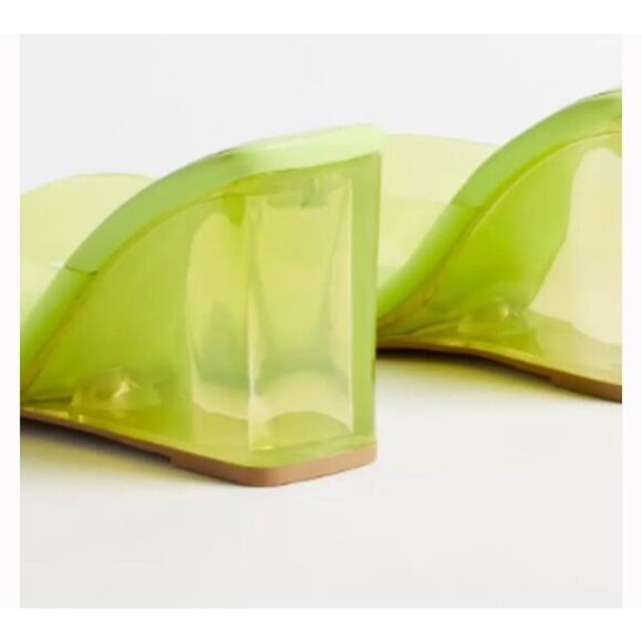 Lucite Wedge Mule Sandal Neon Yellow/ Green Women's 6WW Torrid - Picture 2 of 6